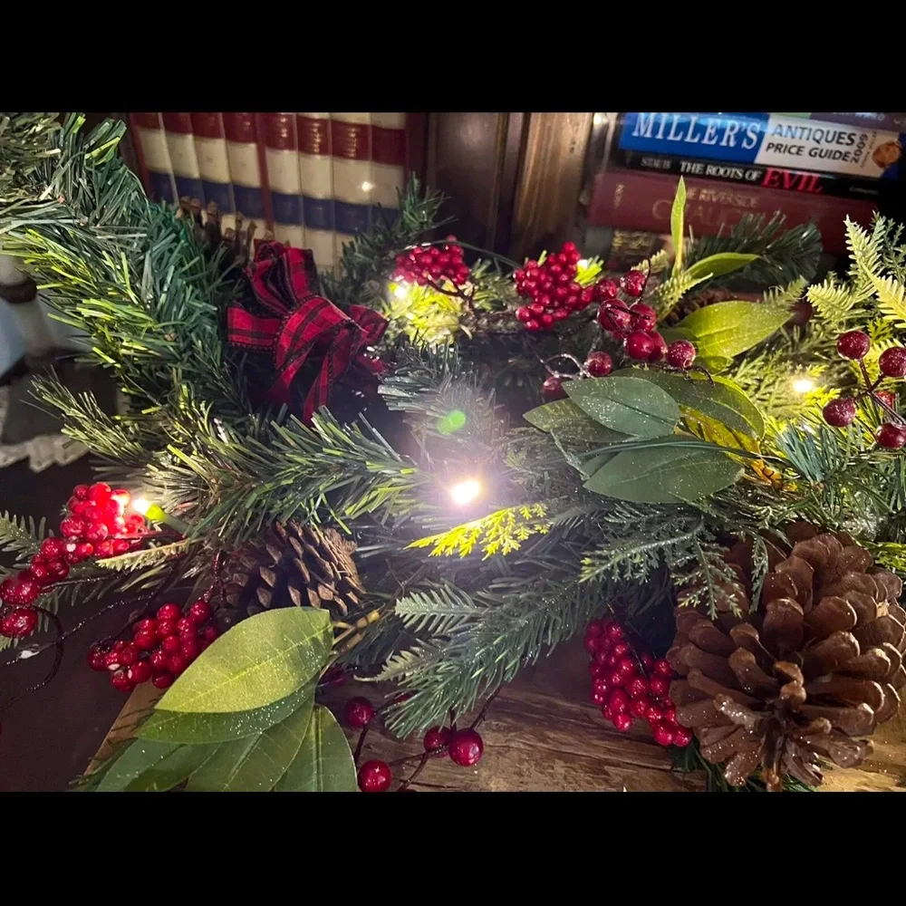 9 foot Premium Pre-lit Glittered Berries Pine Cones Garland, Farmhouse Christmas